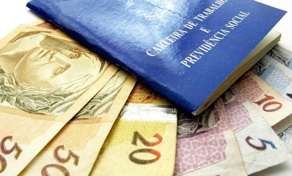 13º salário deve injetar R$ 233 bilhões na economia brasileira, diz Dieese